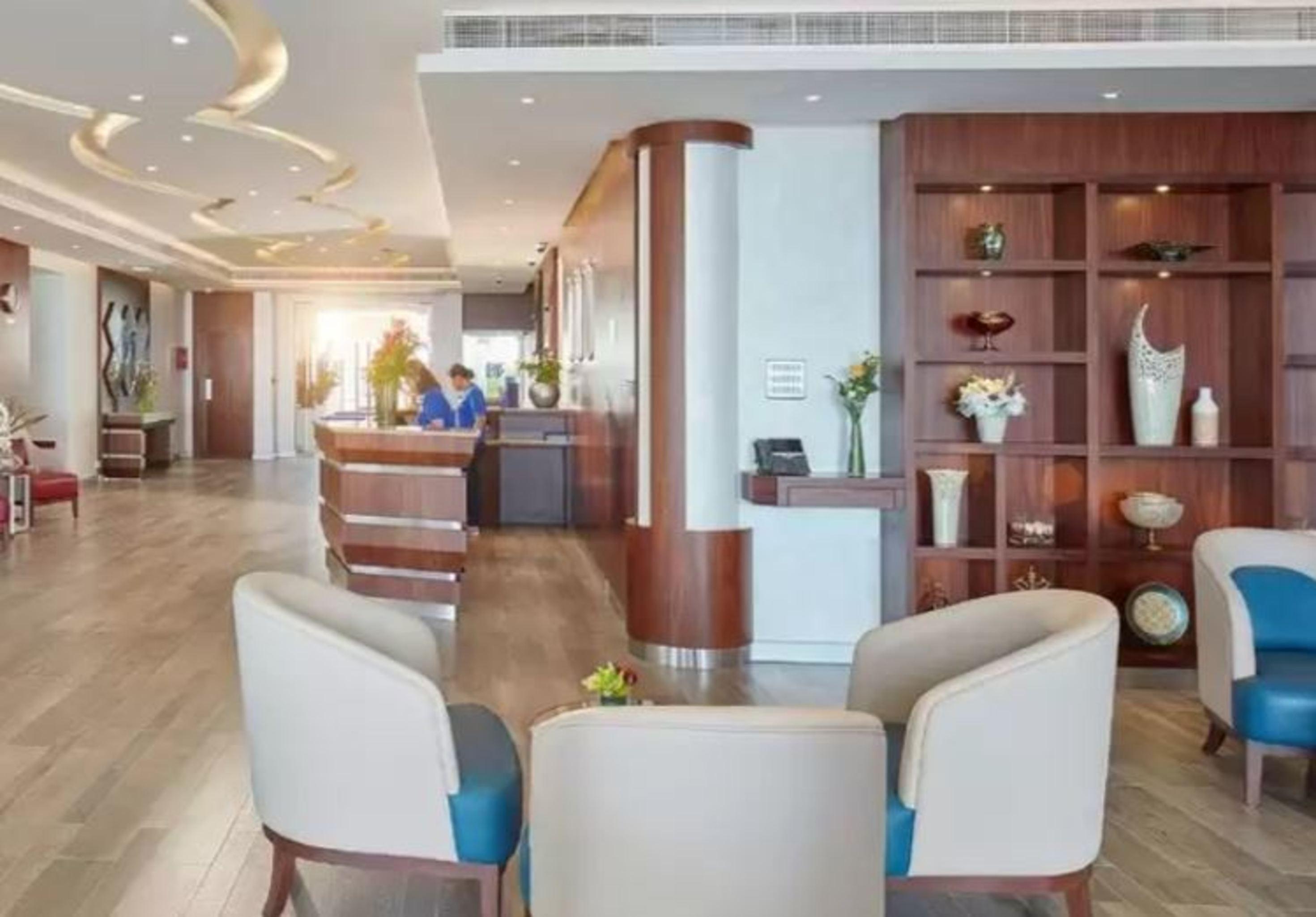 Roda Beach Resort Dubai Bagian luar foto