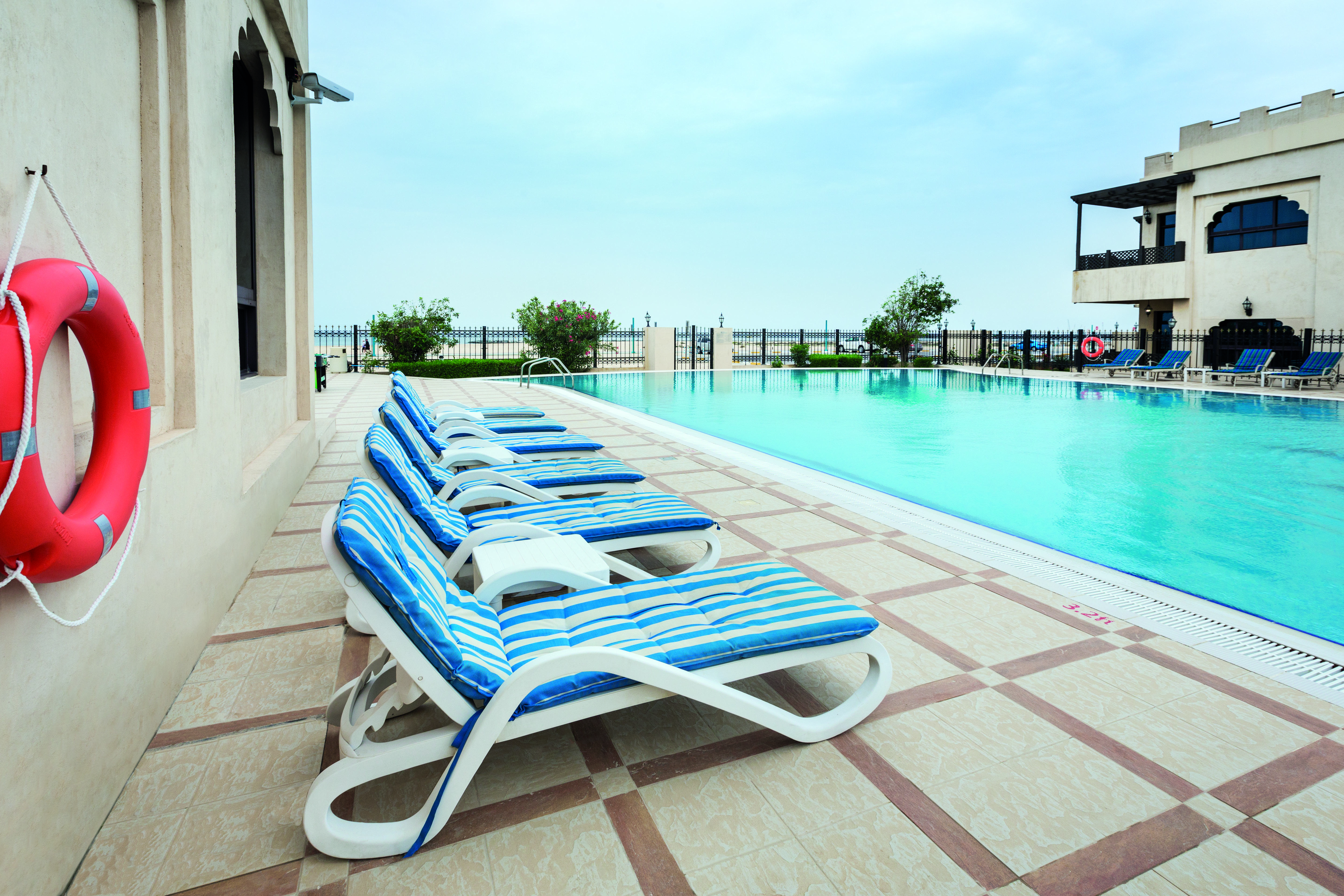 Roda Beach Resort Dubai Bagian luar foto