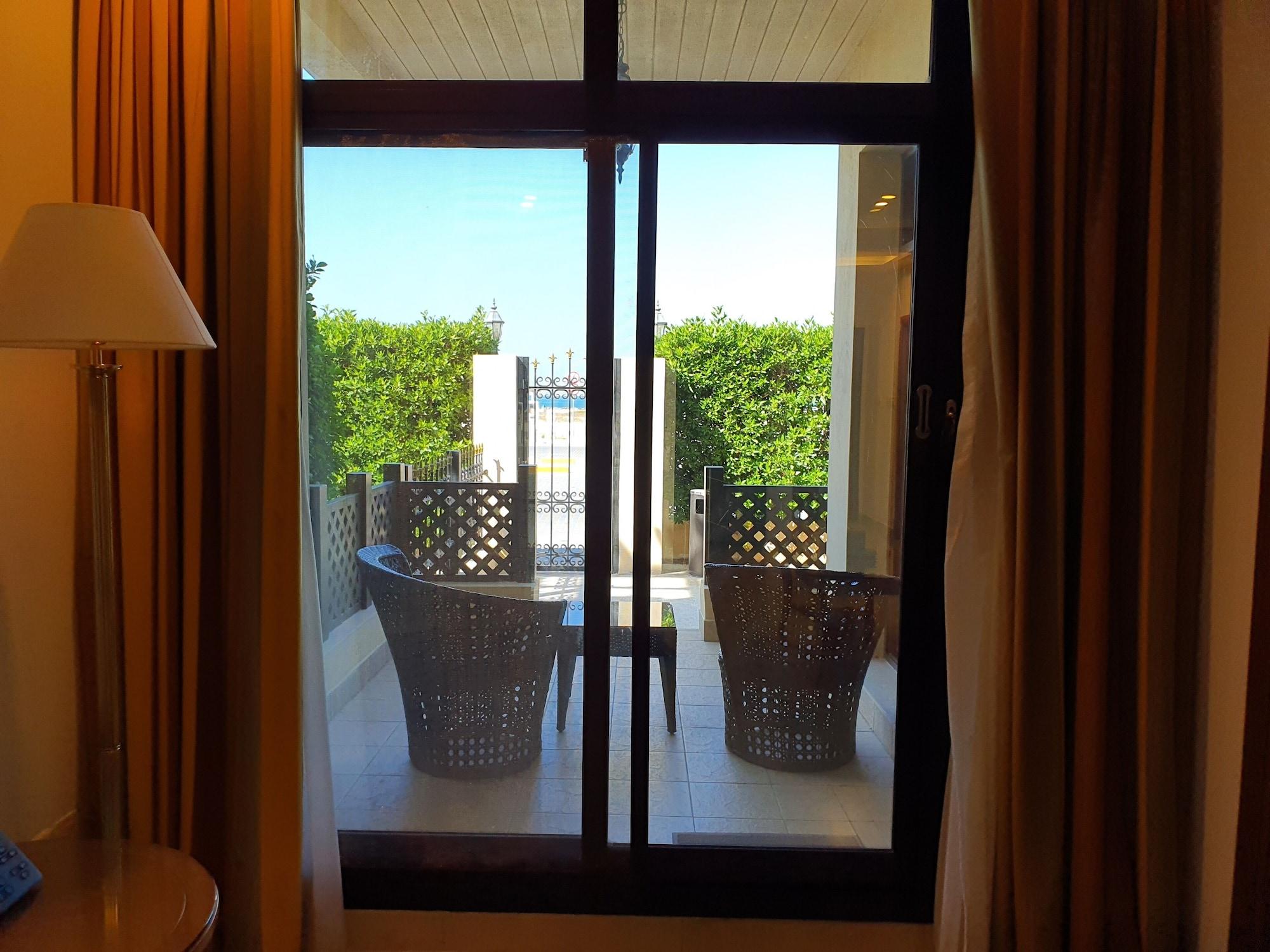 Roda Beach Resort Dubai Bagian luar foto