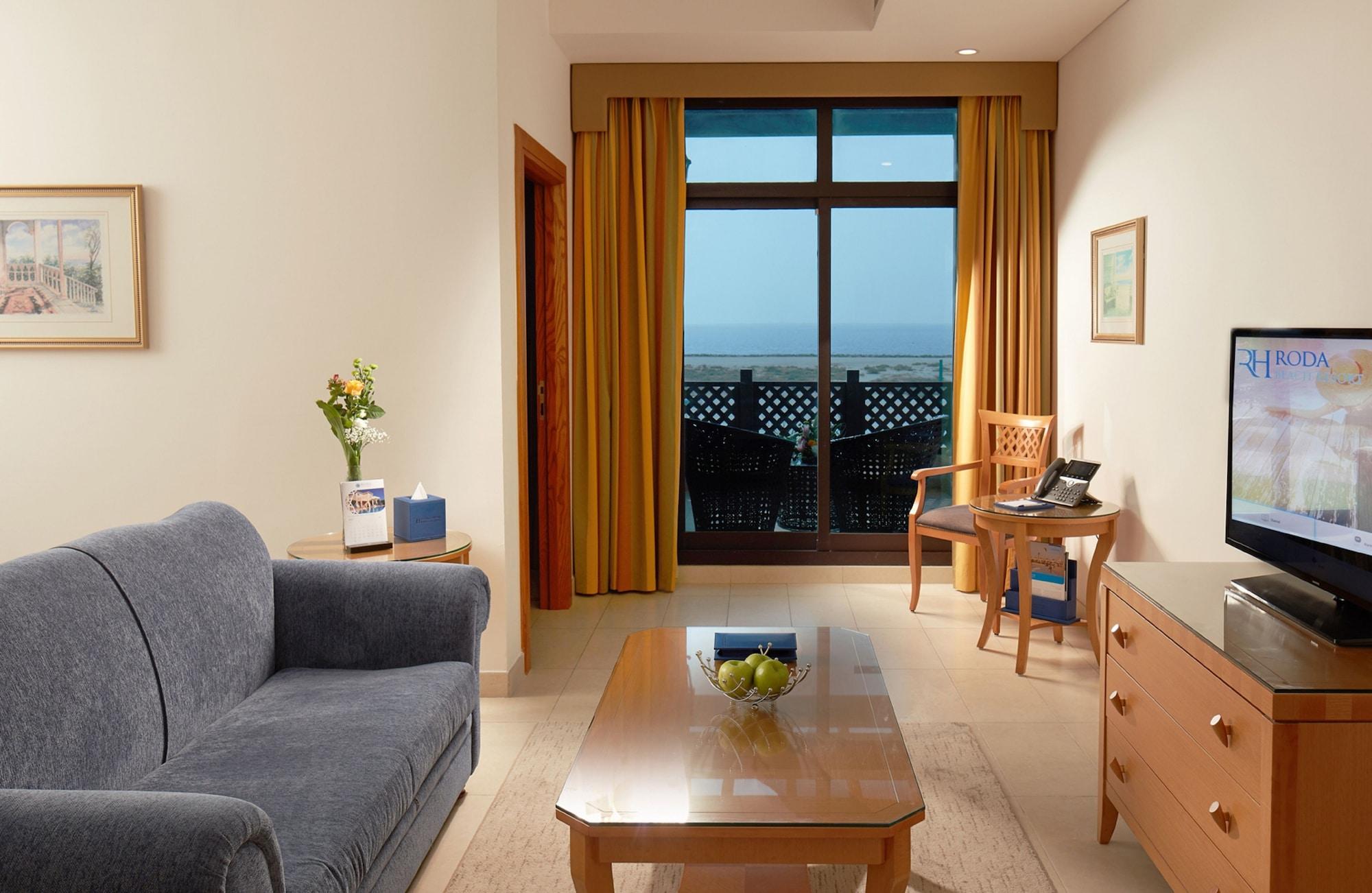 Roda Beach Resort Dubai Bagian luar foto