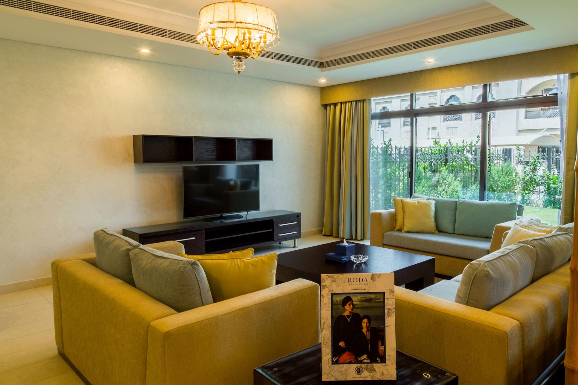Roda Beach Resort Dubai Bagian luar foto