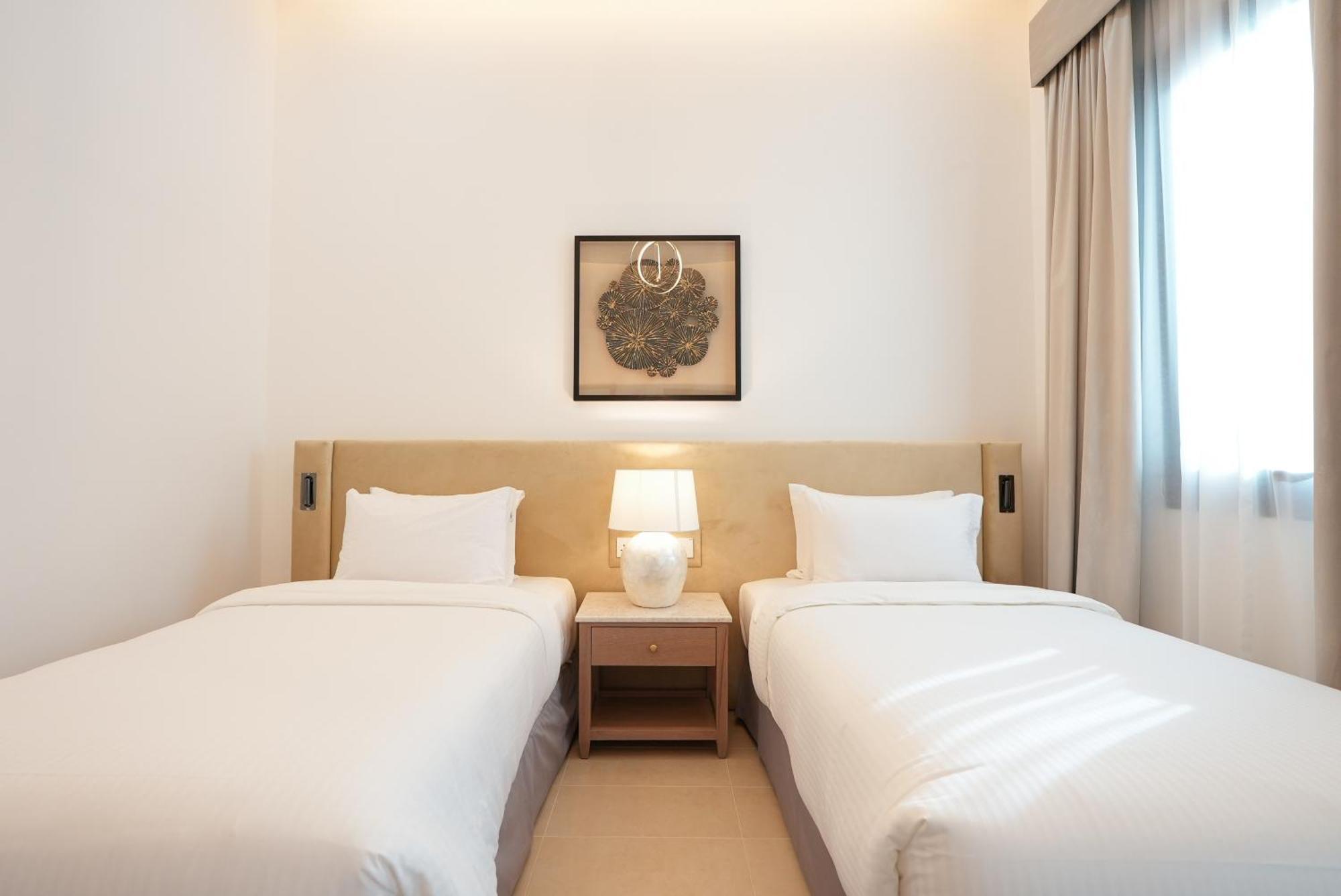 Roda Beach Resort Dubai Bagian luar foto