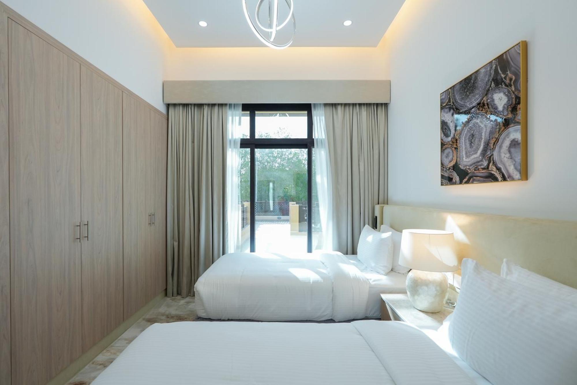 Roda Beach Resort Dubai Bagian luar foto