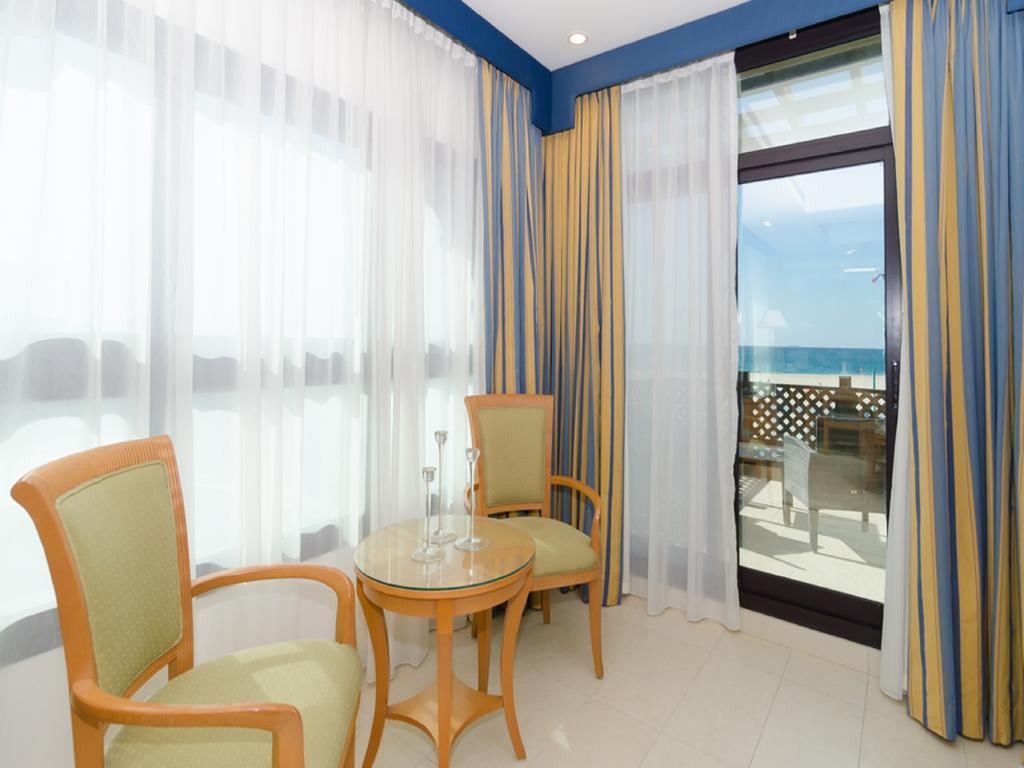 Roda Beach Resort Dubai Bagian luar foto