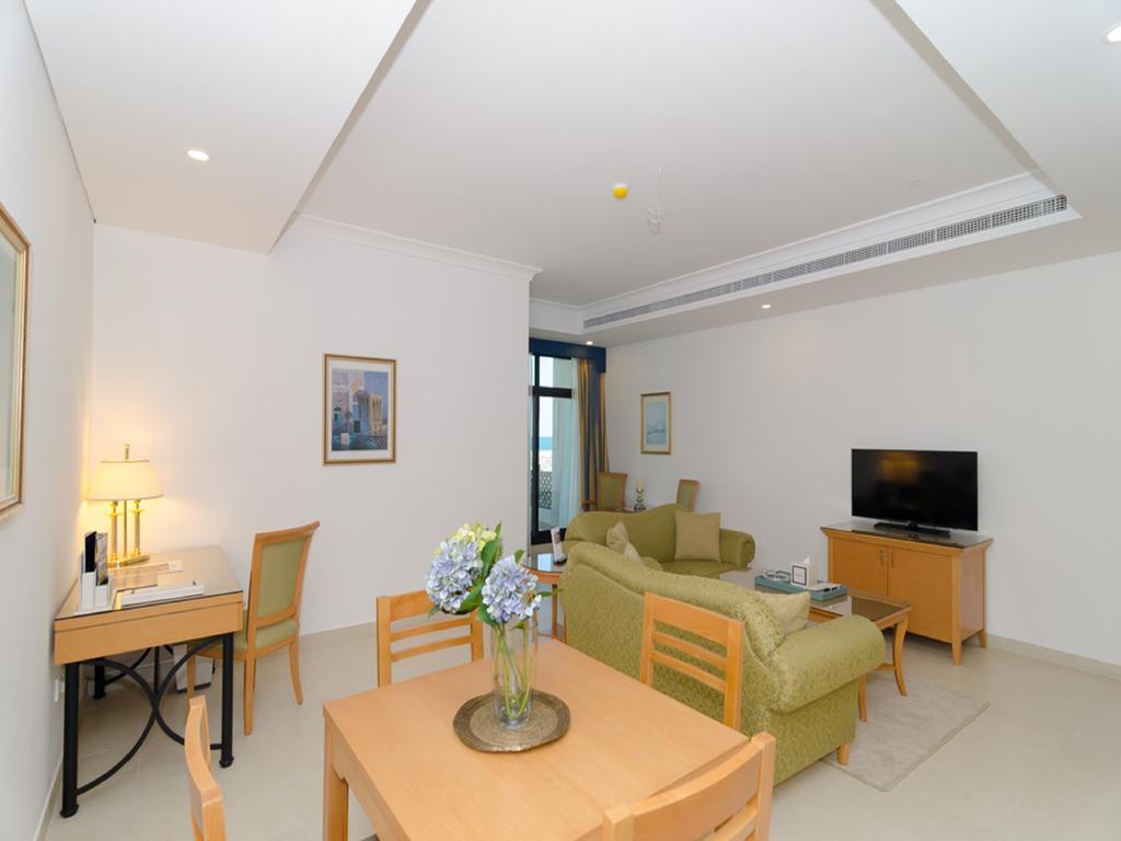Roda Beach Resort Dubai Bagian luar foto