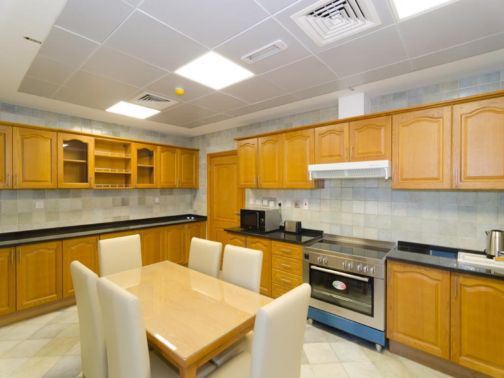 Roda Beach Resort Dubai Bagian luar foto