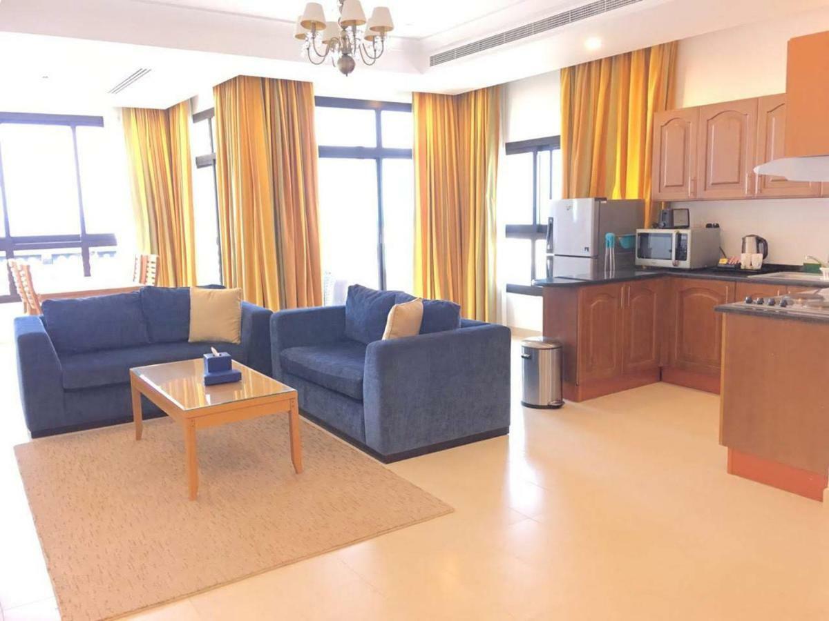 Roda Beach Resort Dubai Bagian luar foto